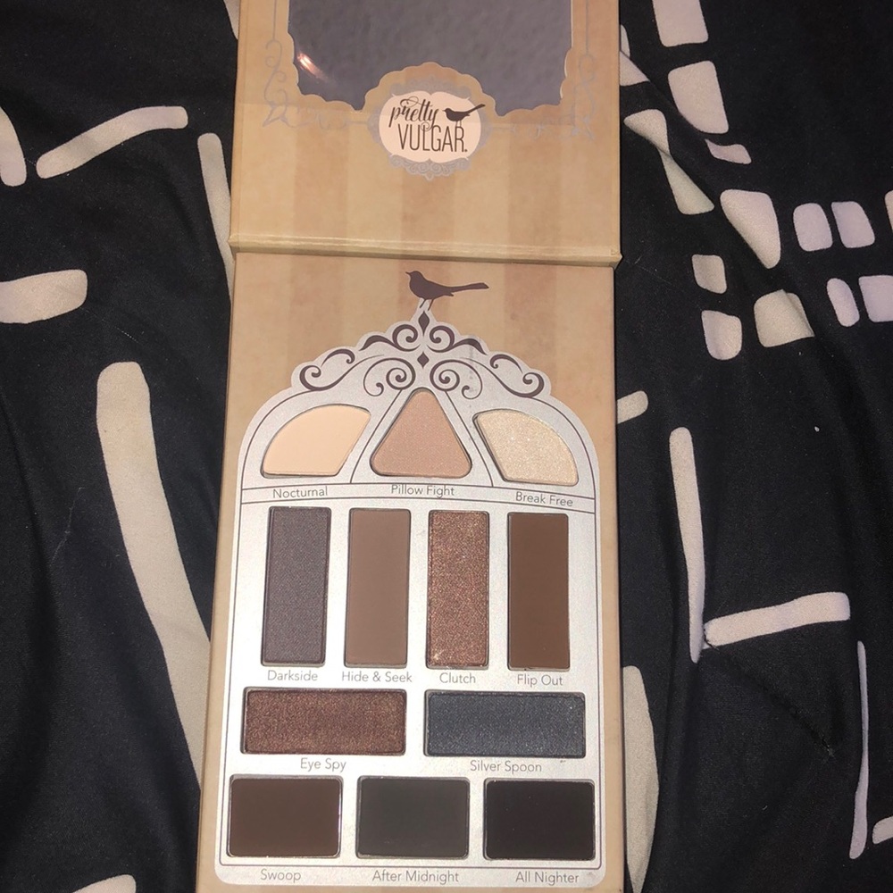 Nightingale Eyeshadow Palette